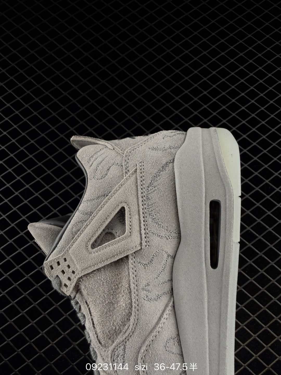 Air Jordan SIZE: 36 36.5 37.5 38 38.5 39 40 40.5 41 42 42.5 43 44 45 ID: 1144 08GJ-930155